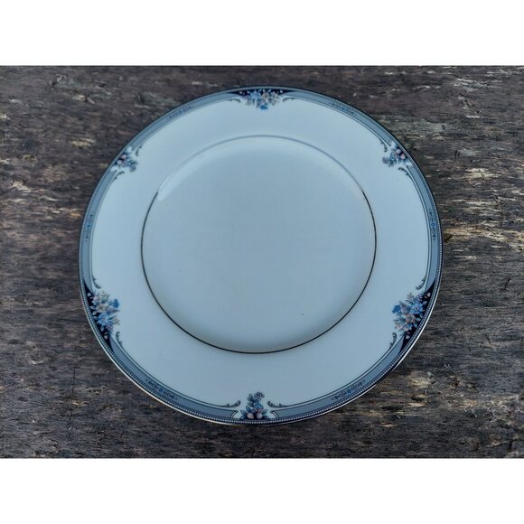 4 Noritake Squirewood 8 3/8" Salad Plates Floral Black & Gray - Picture 2 of 4